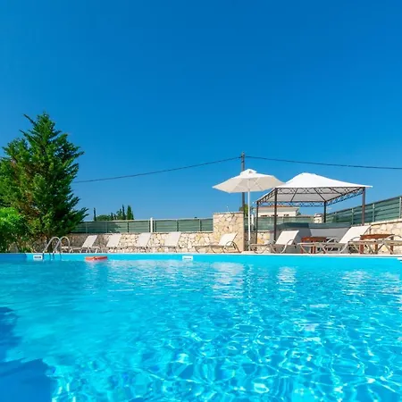 Βίλα Corfu Dassia 2