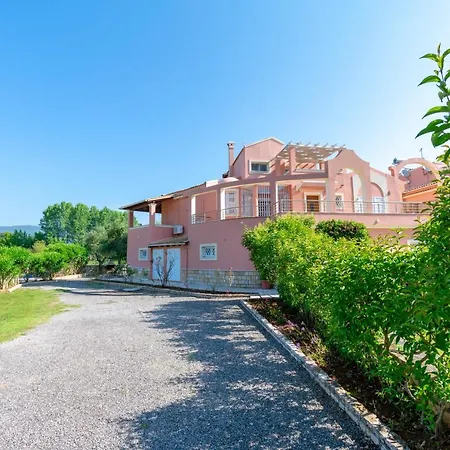 Βίλα Corfu Dassia 2 *